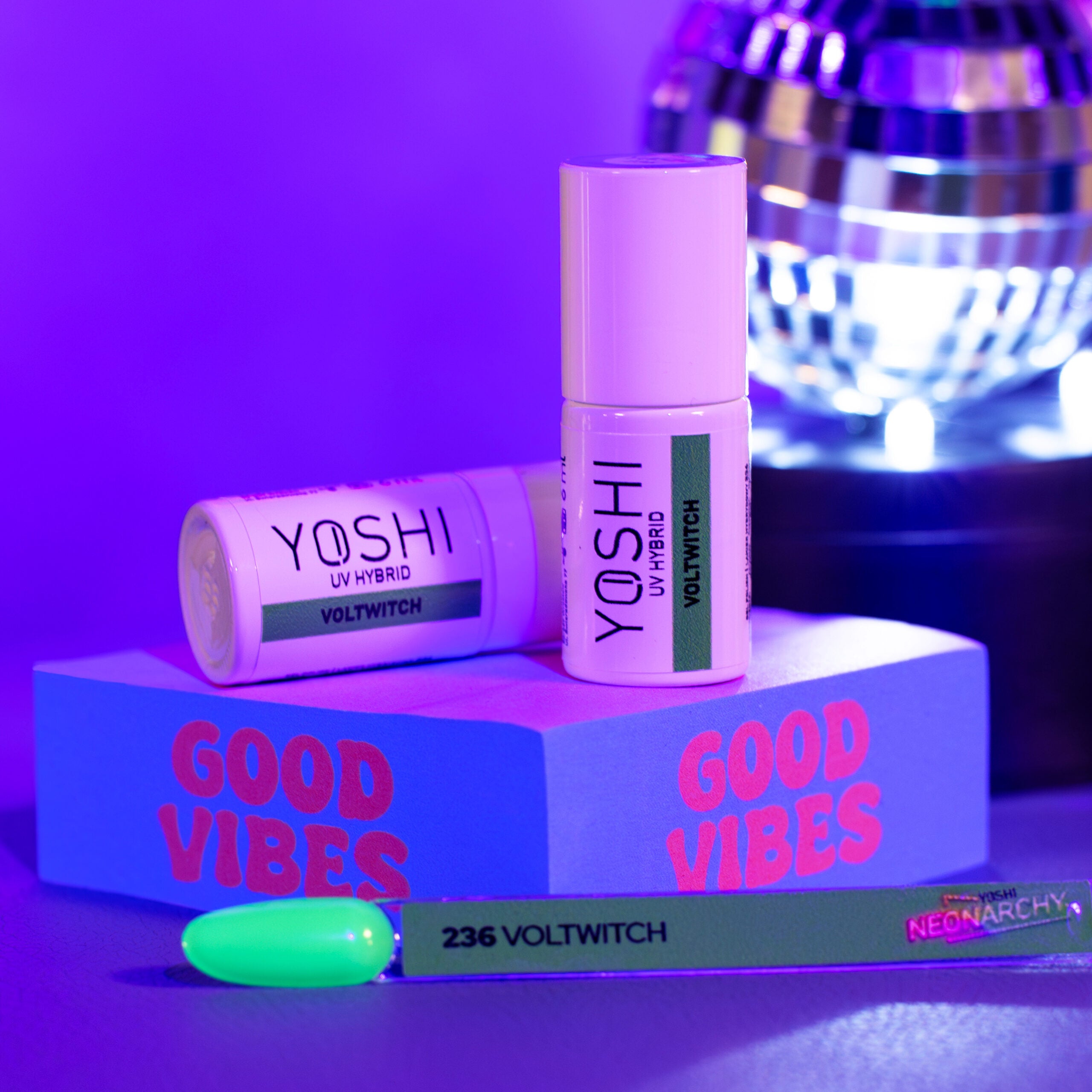 Yoshi Gel Polish Voltwitch 6 ml – 236